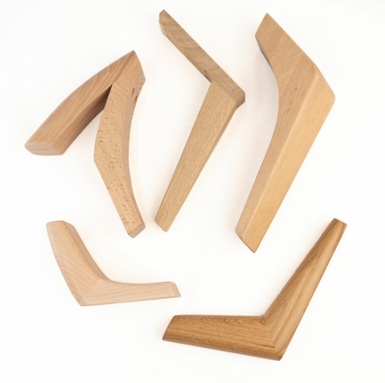 Holz-Möbelfuß aus der Fertigung von Drew-Bak – Modell 6