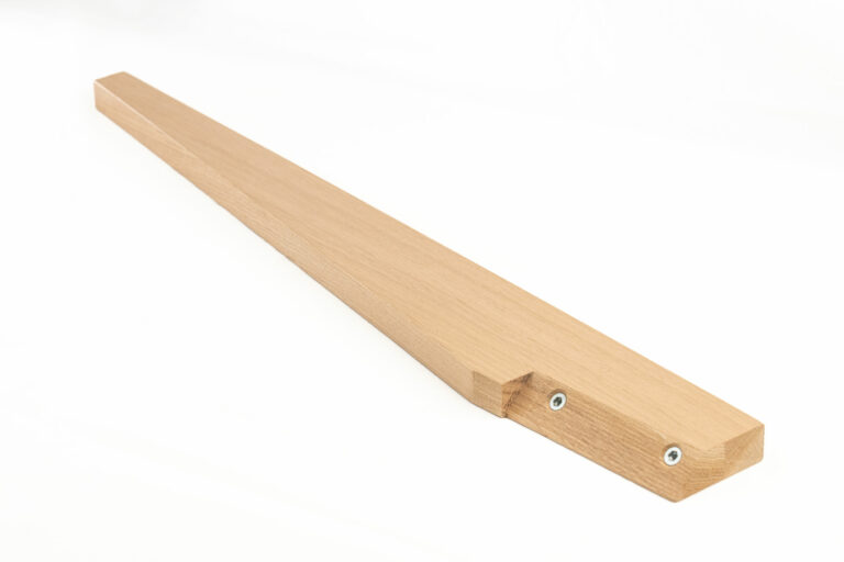 Holz-Möbelfuß aus der Fertigung von Drew-Bak – Modell 9